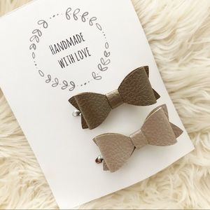 NWOT faux leather hair bows